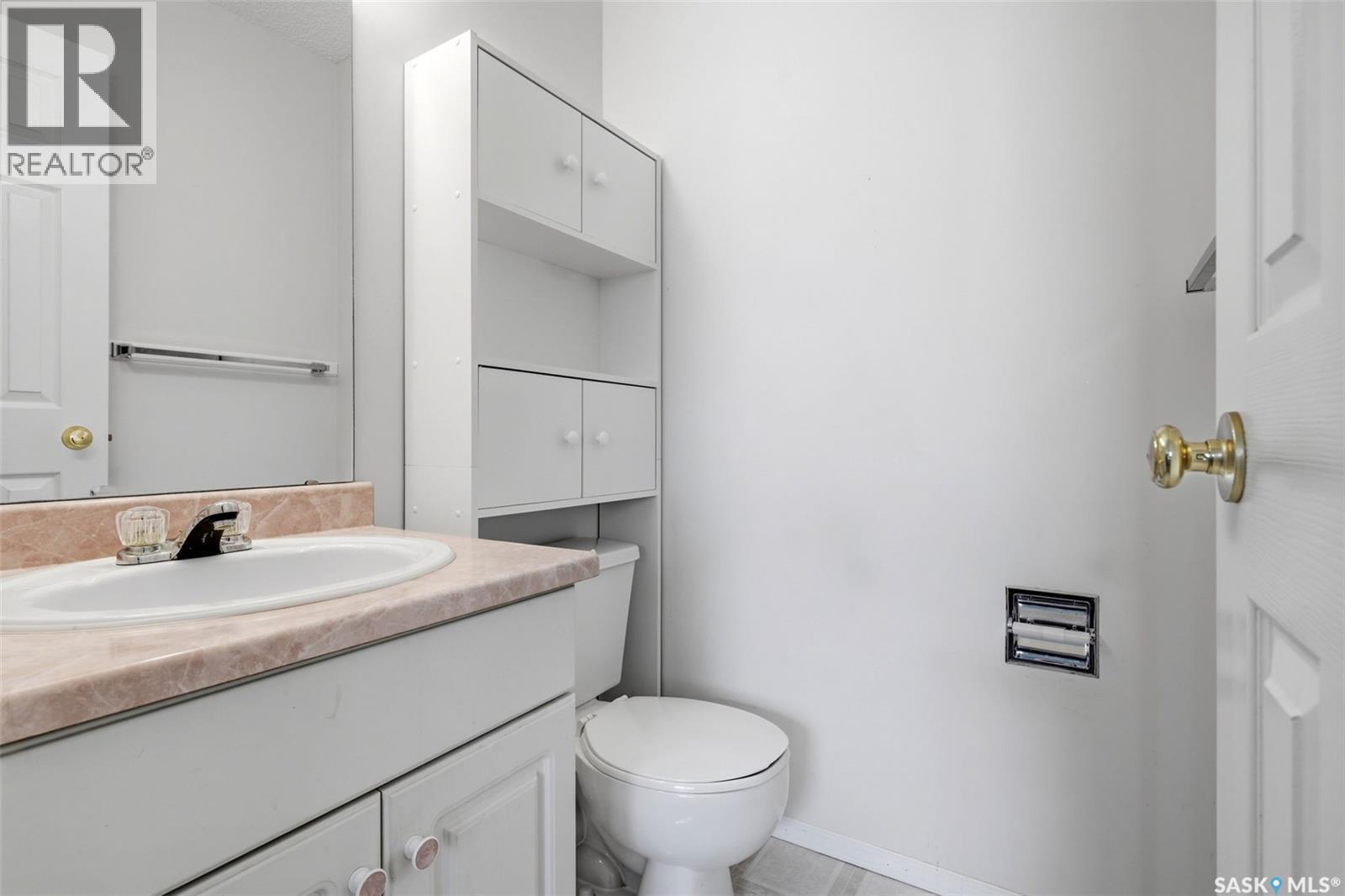 8126 Sherwood Drive, Regina, SK