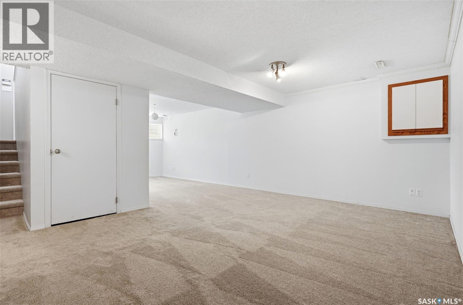 8126 Sherwood Drive, Regina, SK