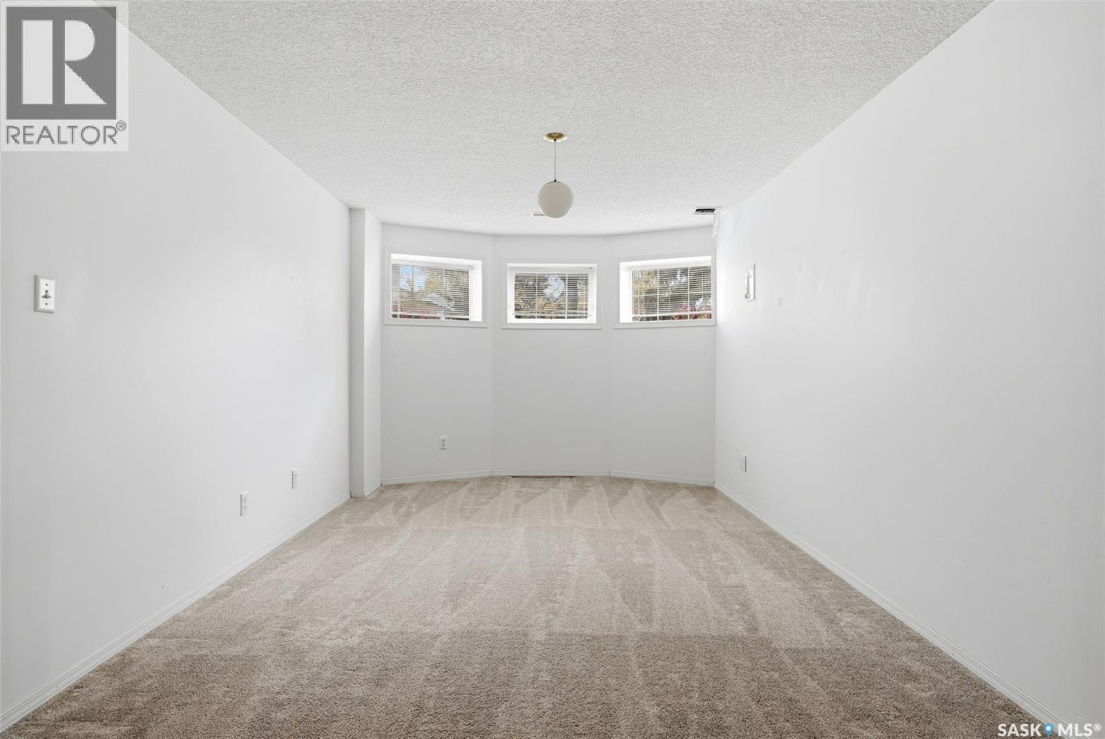 8126 Sherwood Drive, Regina, SK