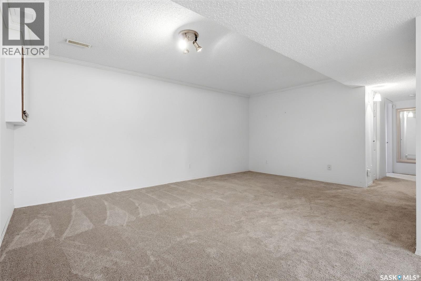 8126 Sherwood Drive, Regina, SK