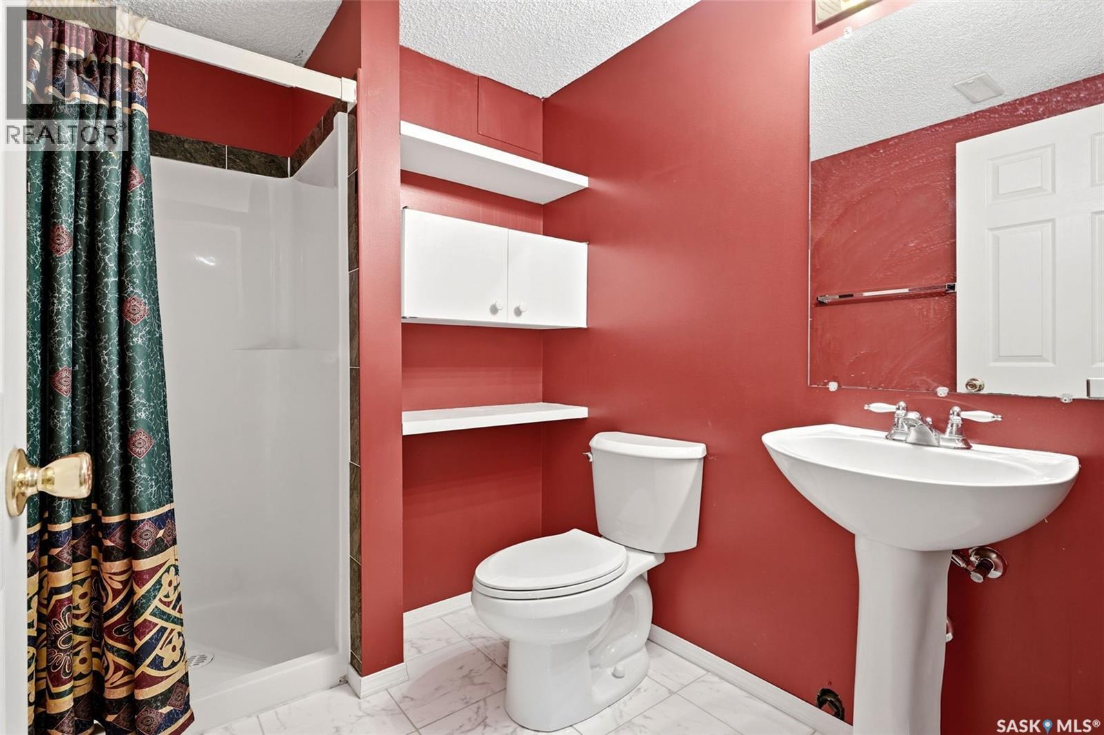 8126 Sherwood Drive, Regina, SK