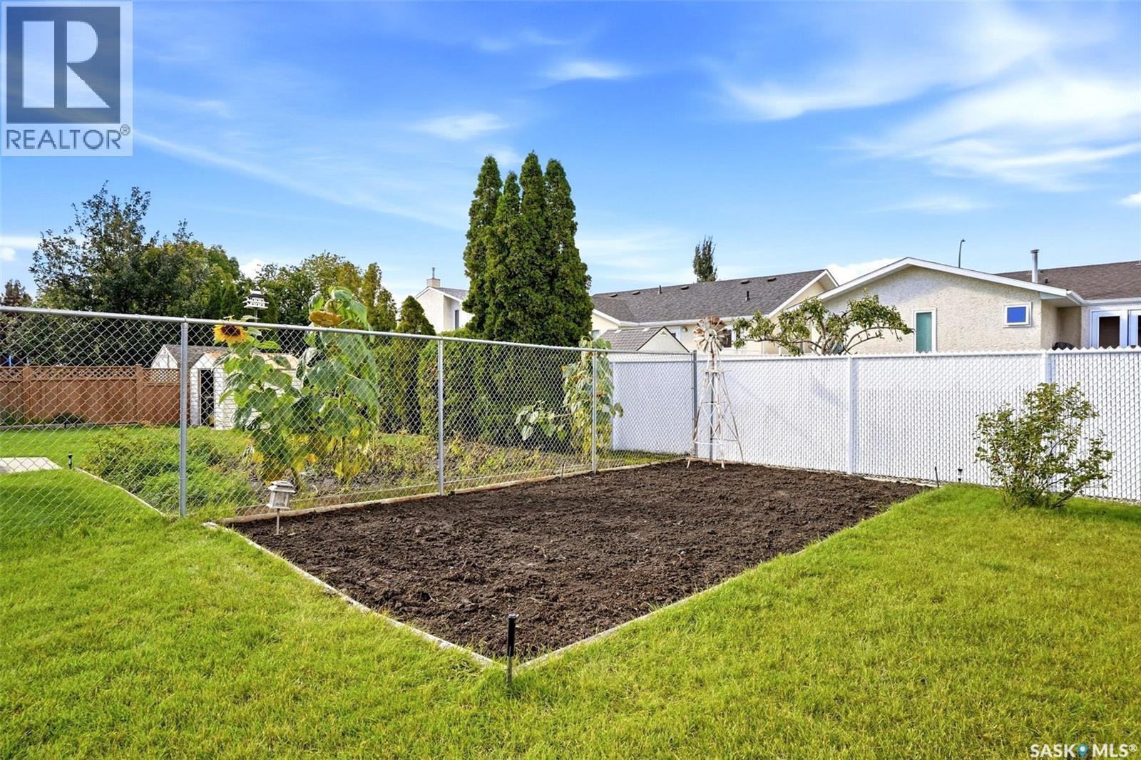 8126 Sherwood Drive, Regina, SK