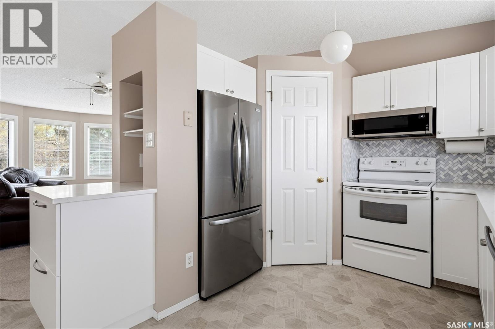 8126 Sherwood Drive, Regina, SK