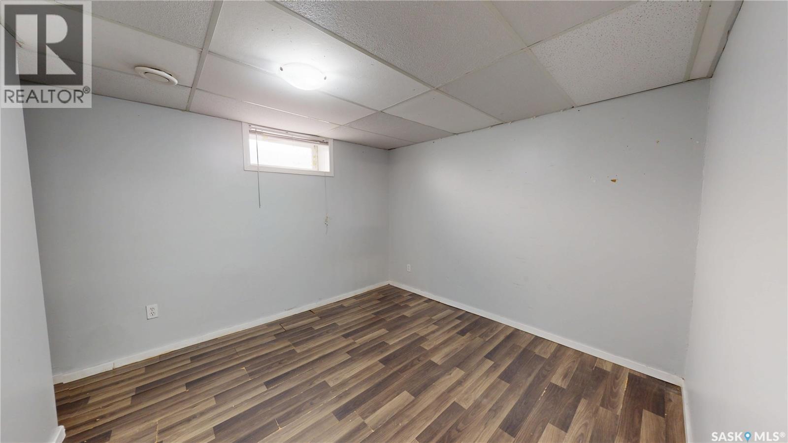 4 Carleton Drive, Saskatoon, SK