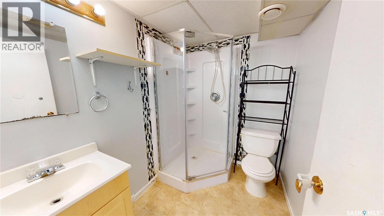 4 Carleton Drive, Saskatoon, SK