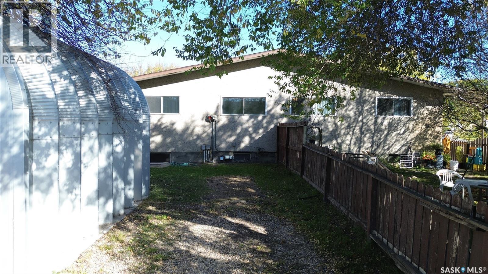 4 Carleton Drive, Saskatoon, SK