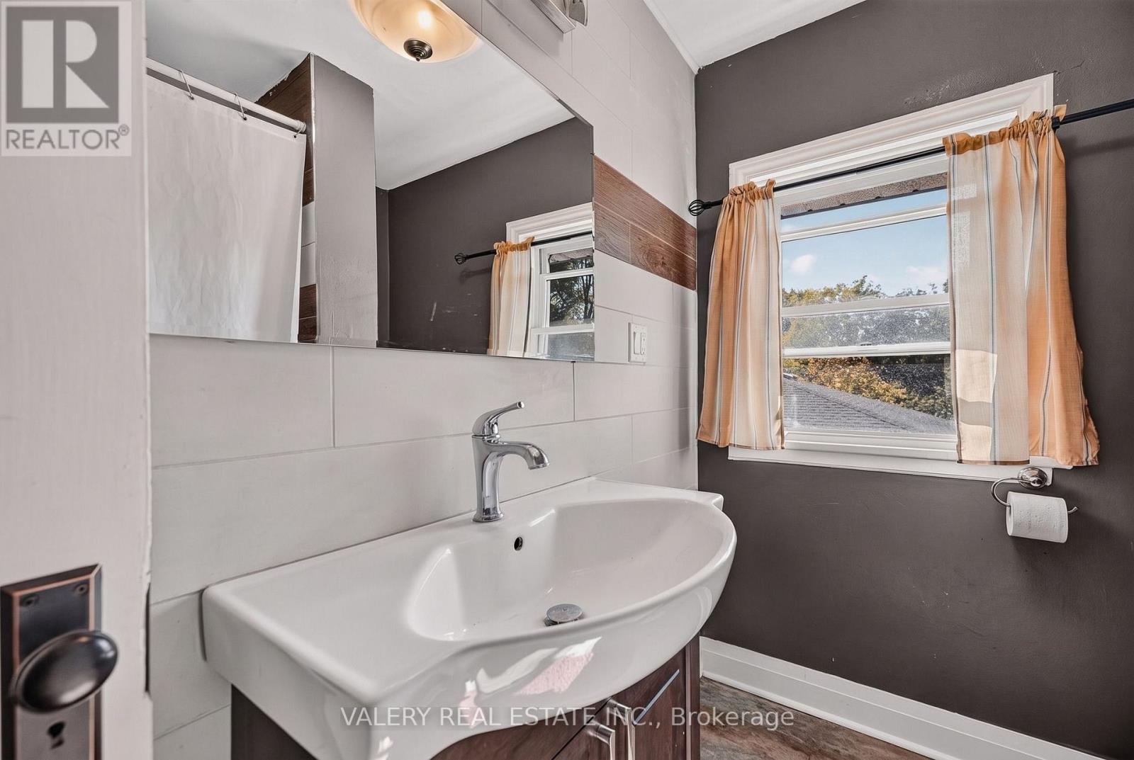 752 Sherring Street, Cambridge, ON