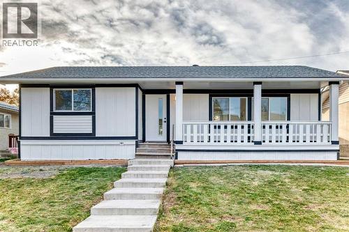 911 Penmeadows Road Se, Calgary, AB 