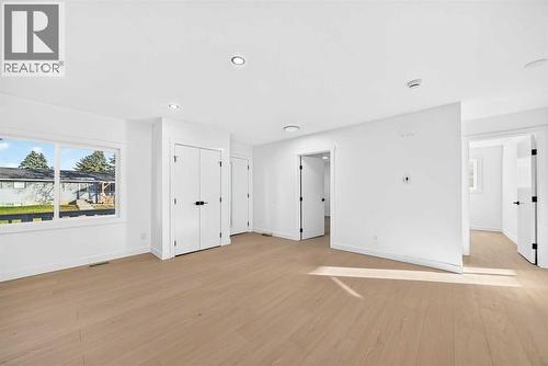 911 Penmeadows Road Se, Calgary, AB 