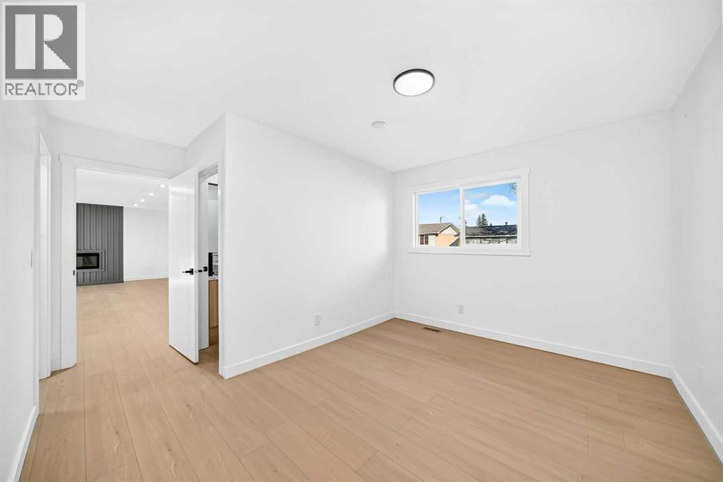 911 Penmeadows Road Se, Calgary, AB