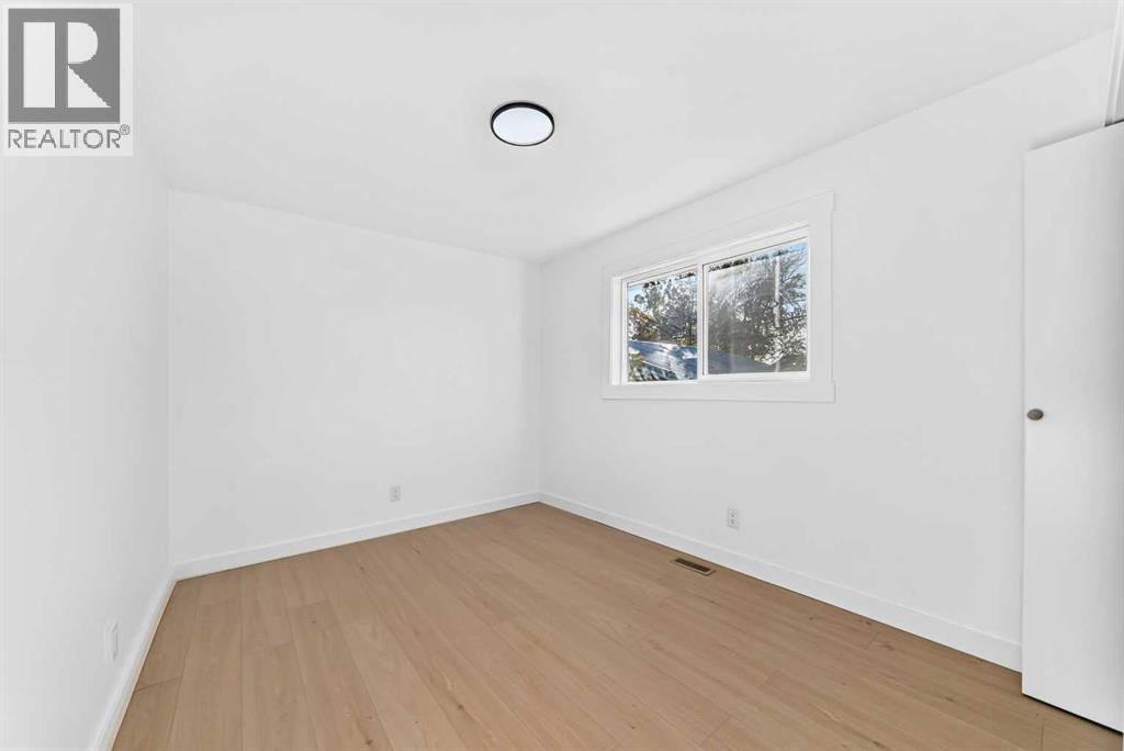 911 Penmeadows Road Se, Calgary, AB