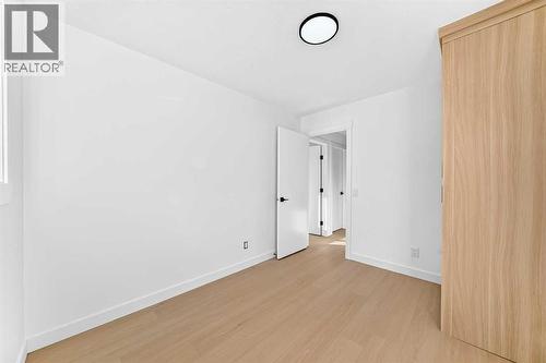 911 Penmeadows Road Se, Calgary, AB 