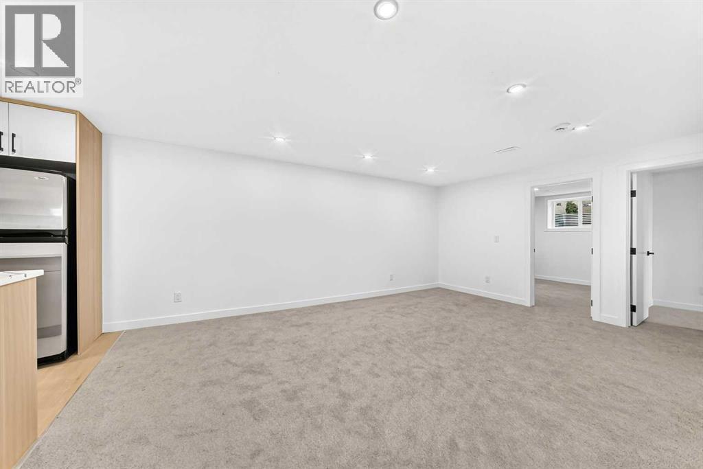 911 Penmeadows Road Se, Calgary, AB