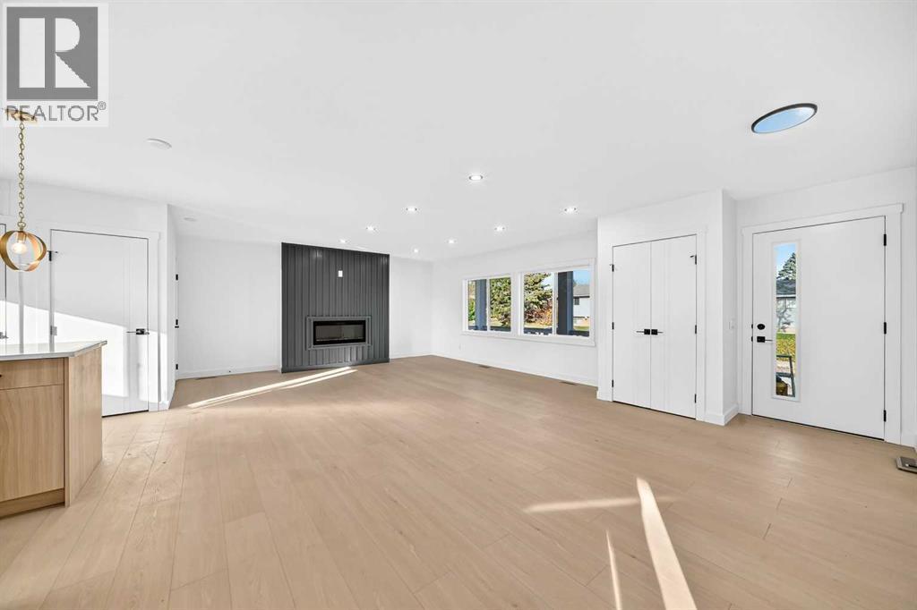 911 Penmeadows Road Se, Calgary, AB