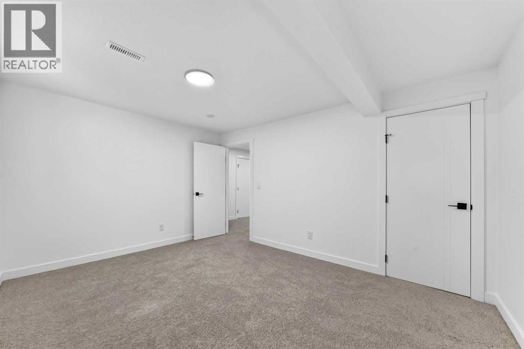 911 Penmeadows Road Se, Calgary, AB