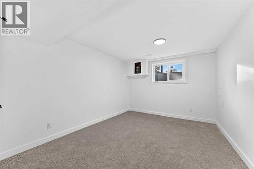 911 Penmeadows Road Se, Calgary, AB 