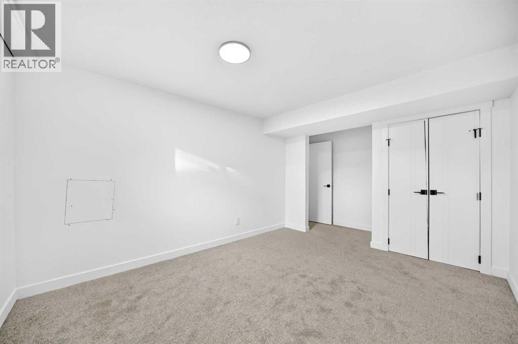 911 Penmeadows Road Se, Calgary, AB