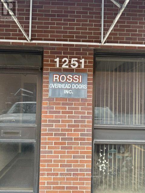 1251 Kamato Road, Mississauga, ON