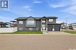 203 Burgess BAY  Saskatoon, SK S7V 0S3