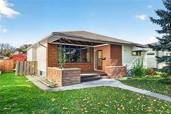 812 OAK ST  Winnipeg, MB R3M 3R8
