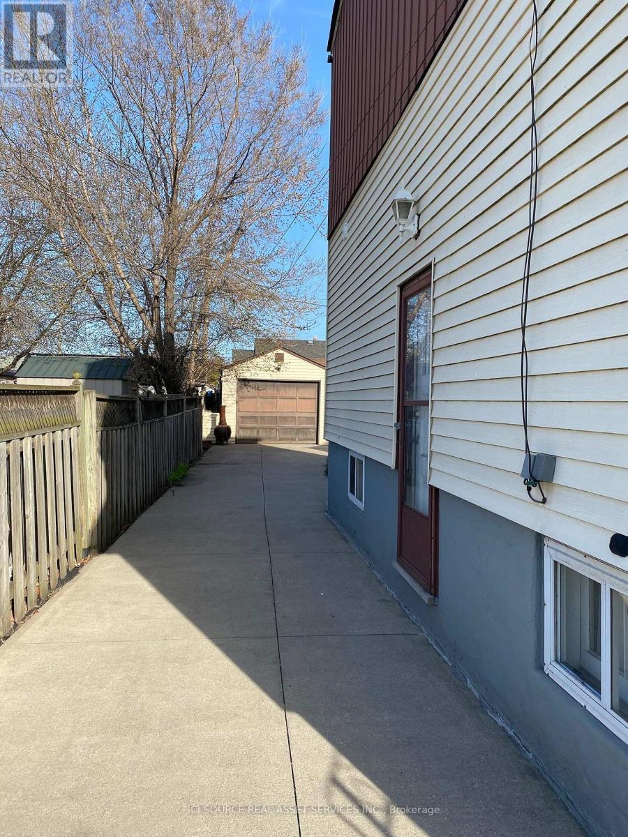 736 Tate Avenue, Hamilton, ON