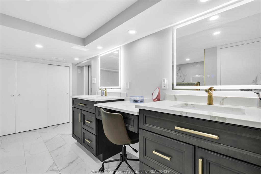 146 Huron, Lasalle, ON