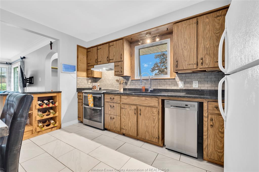 146 Huron, Lasalle, ON