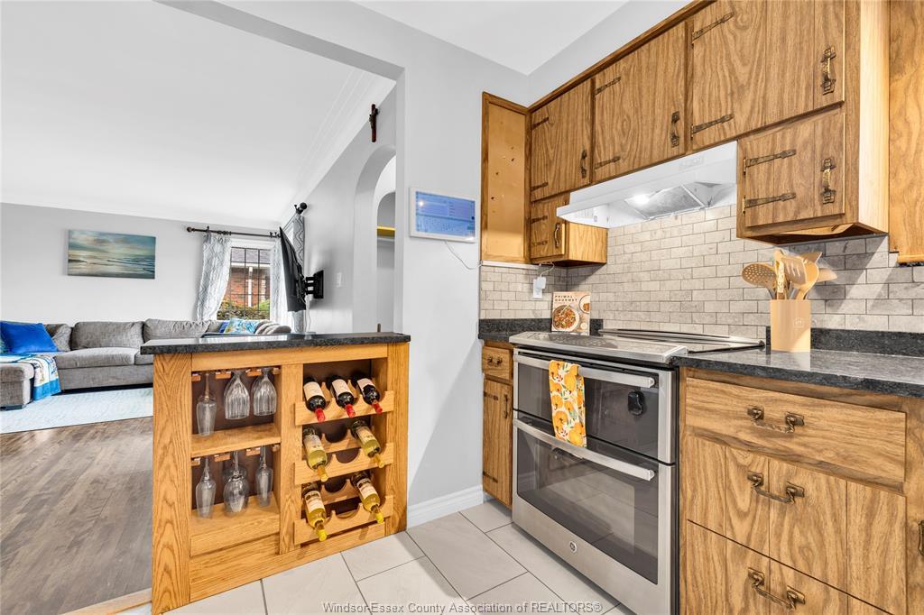 146 Huron, Lasalle, ON
