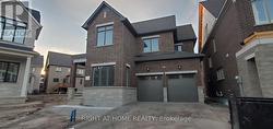 18 KINGS HILL DRIVE Brampton, ON L7A 0B8