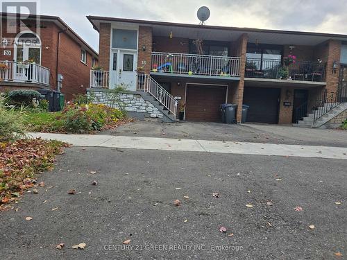 18 CURTIS DRIVE  Brampton, ON L6Y 2J4