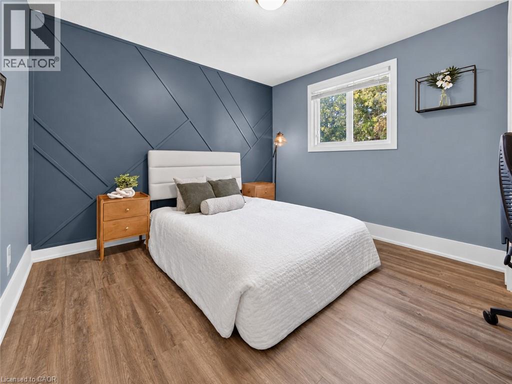 2595 Cavendish Drive, Burlington, ON