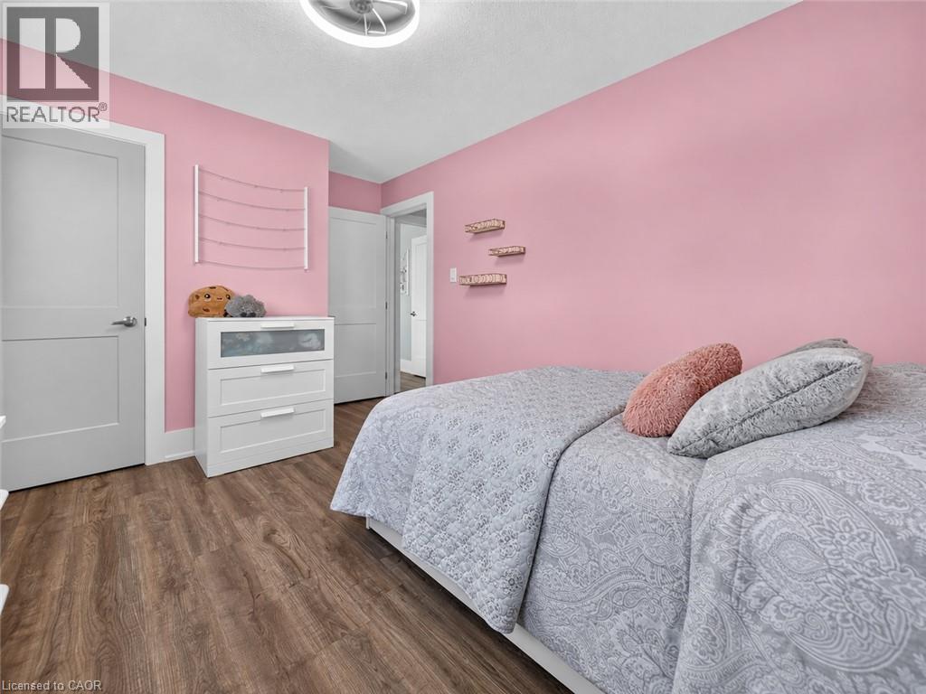 2595 Cavendish Drive, Burlington, ON