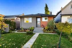 252 Leighton AVE  Winnipeg, MB R2K 0J4