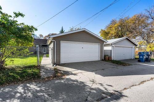 467 Matheson Ave, Winnipeg, MB 