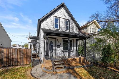 739 Talbot AVE  Winnipeg, MB R2L 0S2