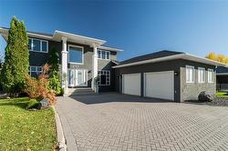 231 Portsmouth BLVD  Winnipeg, MB R3P 2E4