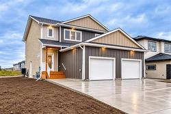 58 Ramona Gallos WAY  Winnipeg, MB R2P 3A7