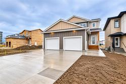 62 Ramona Gallos WAY  Winnipeg, MB R2P 3A7