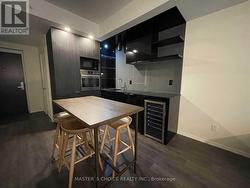 709 - 70 TEMPERANCE STREET Toronto, ON M5H 4E8