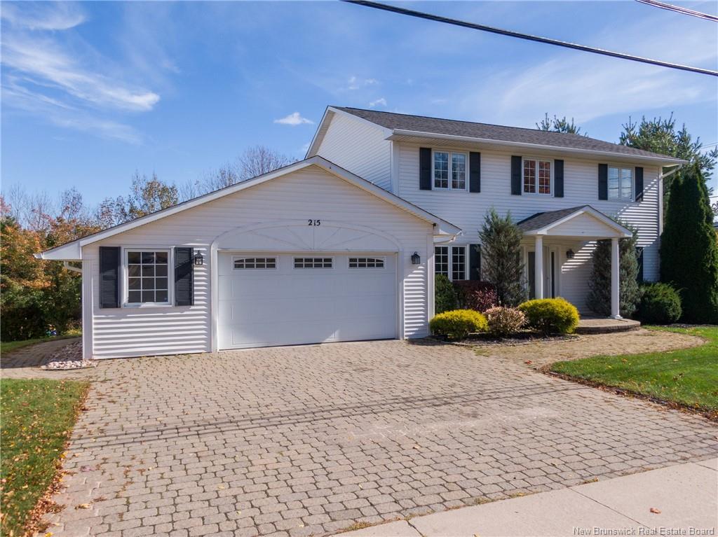 215 Kimble Dr, Fredericton, NB