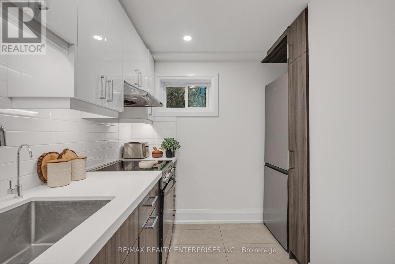 2223 Belfast Crescent, Mississauga, ON
