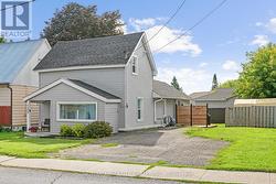 132 EDWARD STREET S Arnprior, ON K7S 2X4