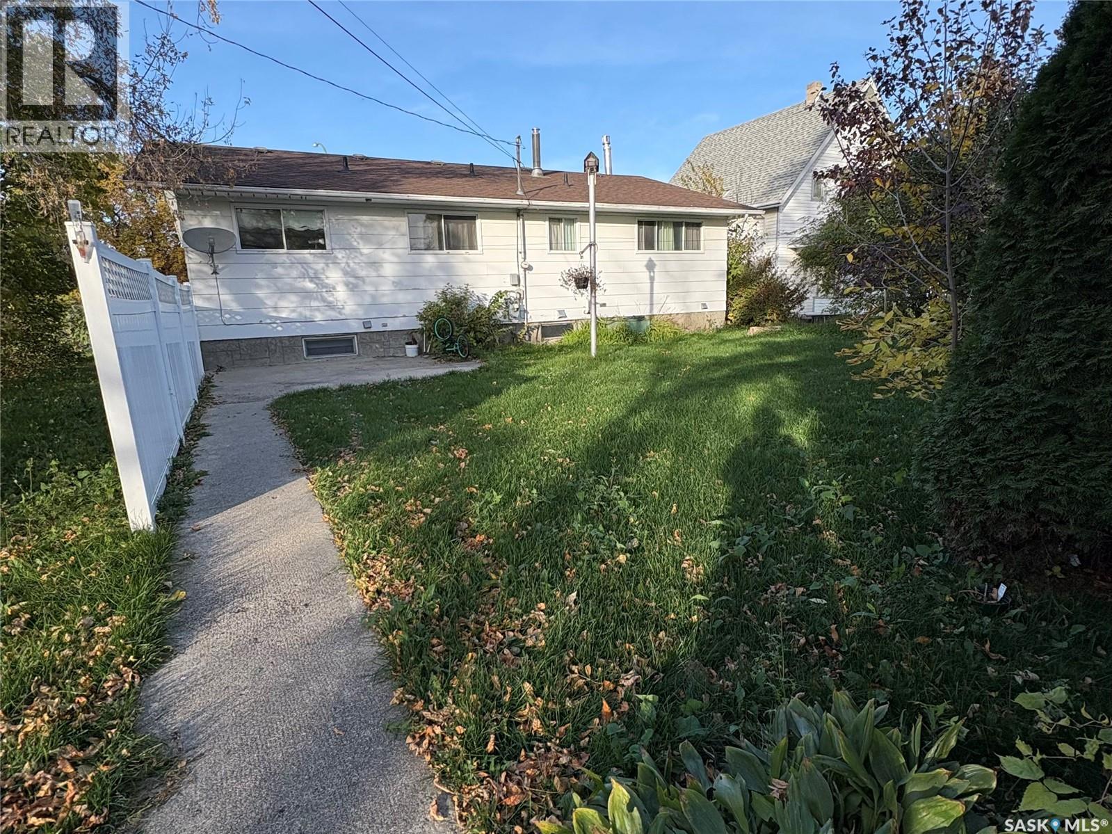 629 Main Street, Kipling, SK
