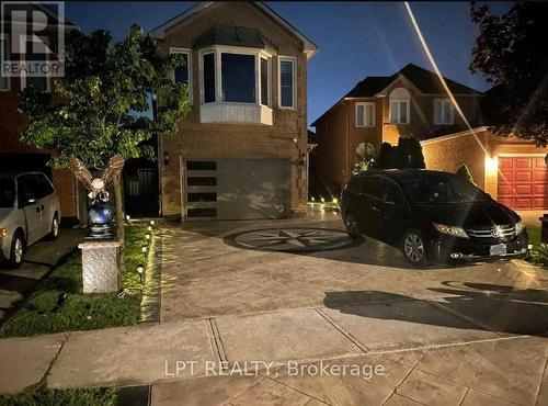 8 BANNER ROAD  Brampton, ON L6X 4K6
