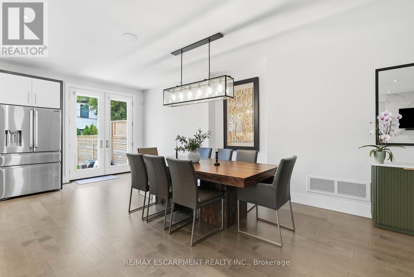 65 Forest Avenue, Mississauga, ON
