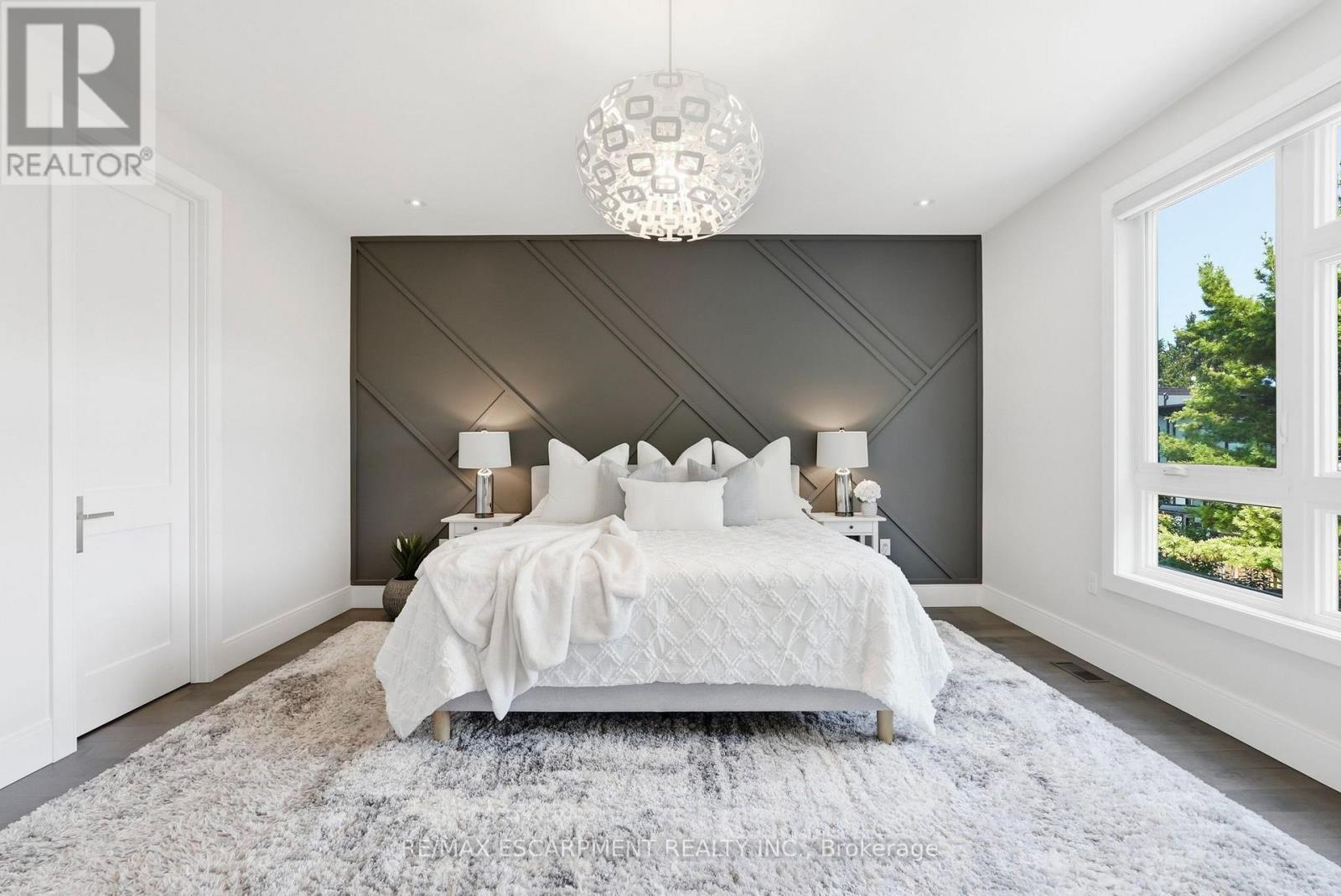 65 Forest Avenue, Mississauga, ON