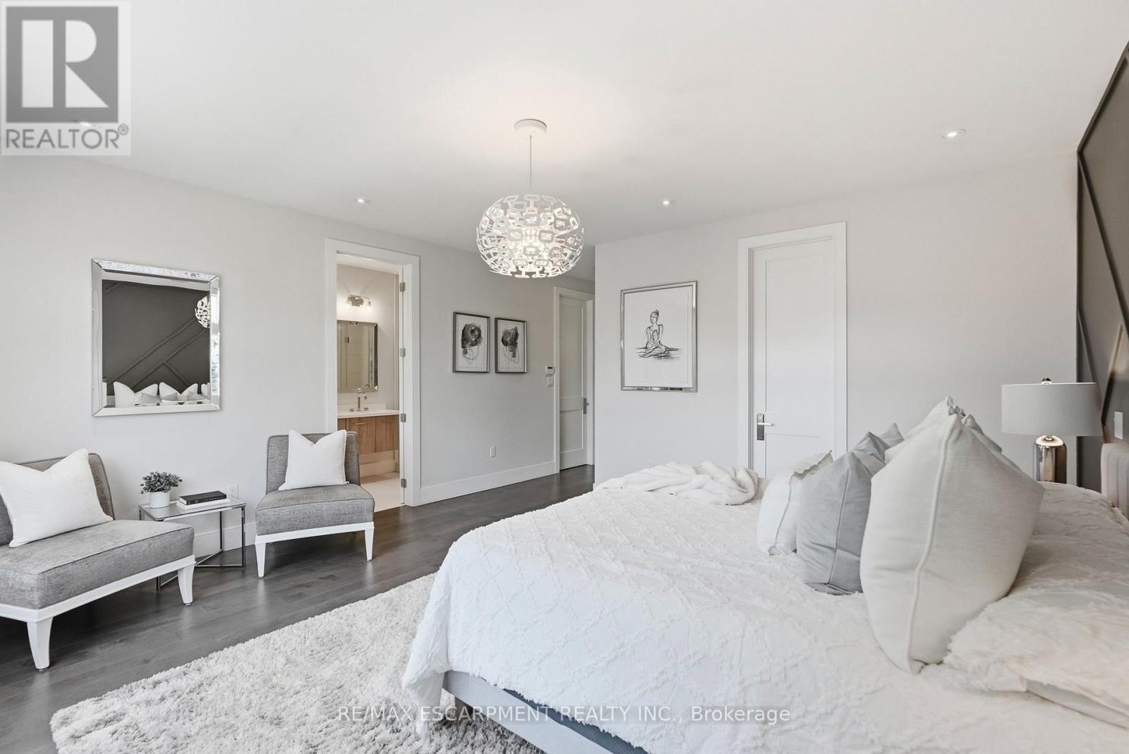 65 Forest Avenue, Mississauga, ON