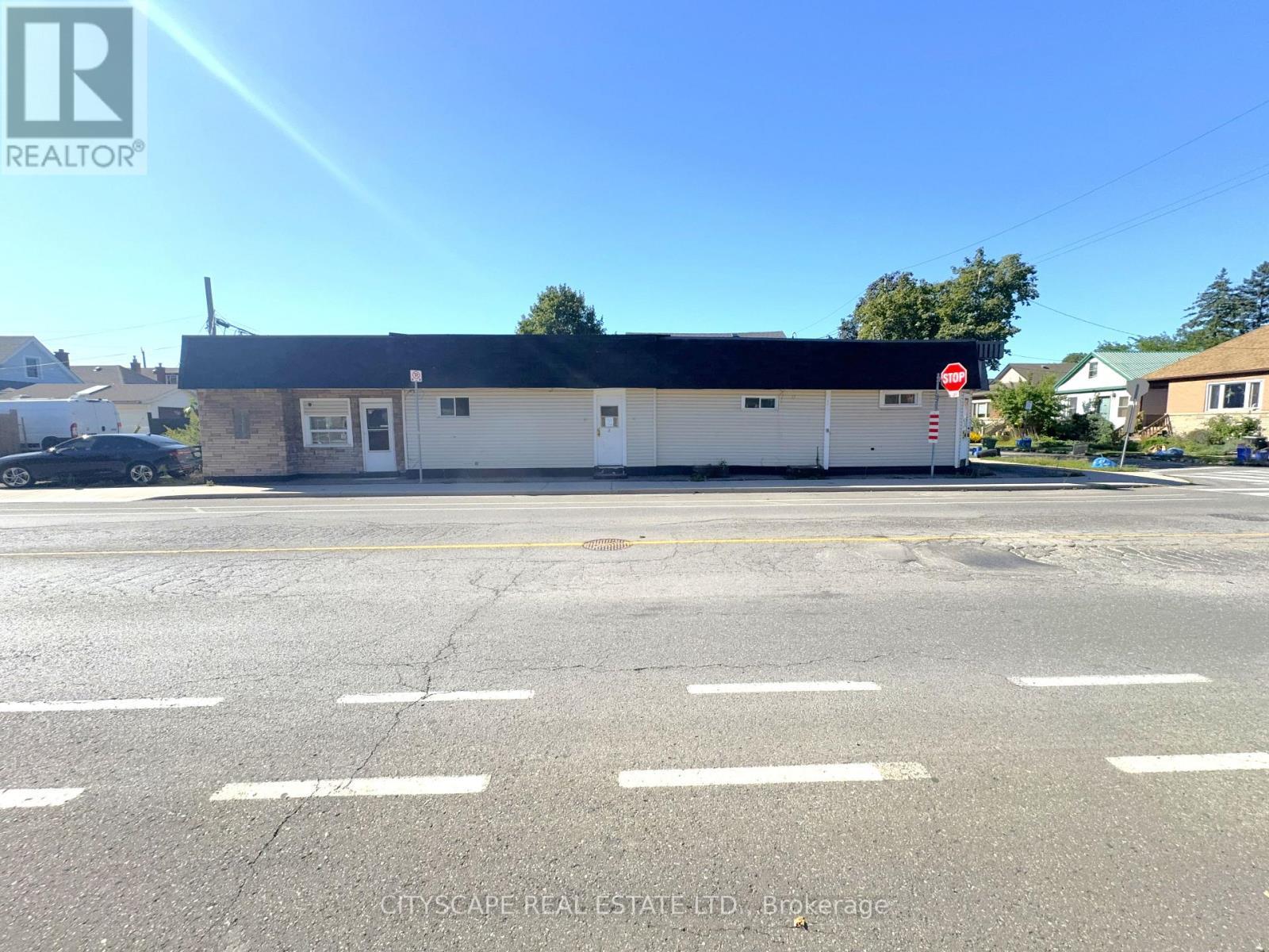 198 Tragina Avenue N, Hamilton, ON