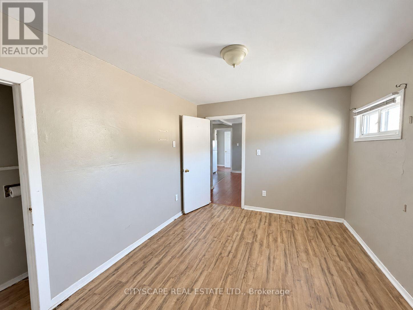 Unit #1 - Primary Bedroom - 198 Tragina Avenue N, Hamilton, ON