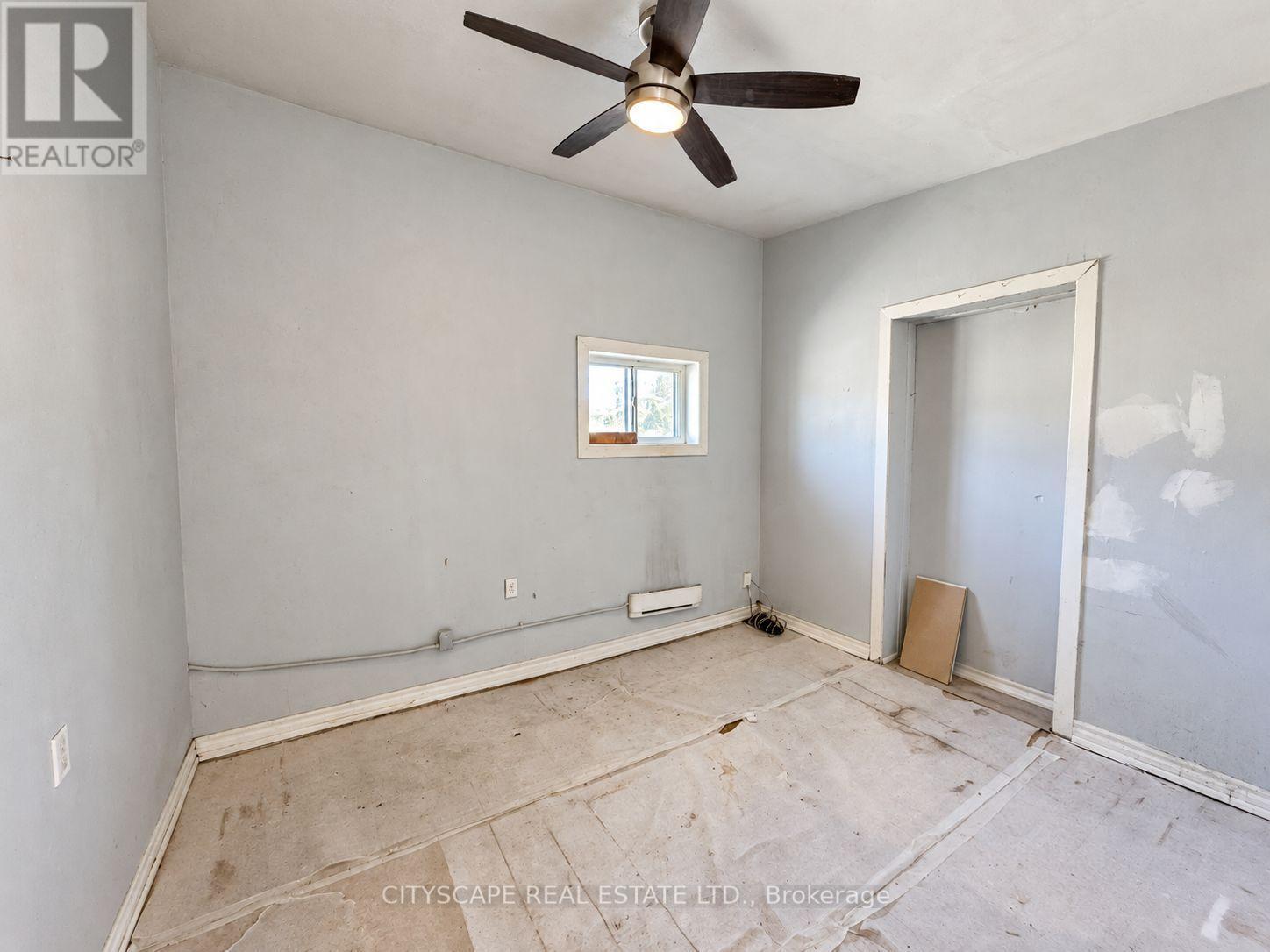 Unit #2 - Bedroom - 198 Tragina Avenue N, Hamilton, ON